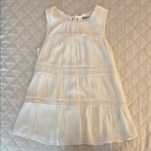 Elegant Sleeveless Maternity Top